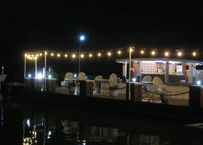 Fisherman\'S Inn Hotel